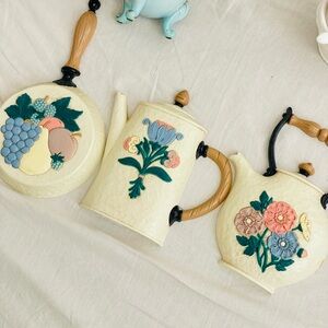 Vintage plastic Wall decor set of 3